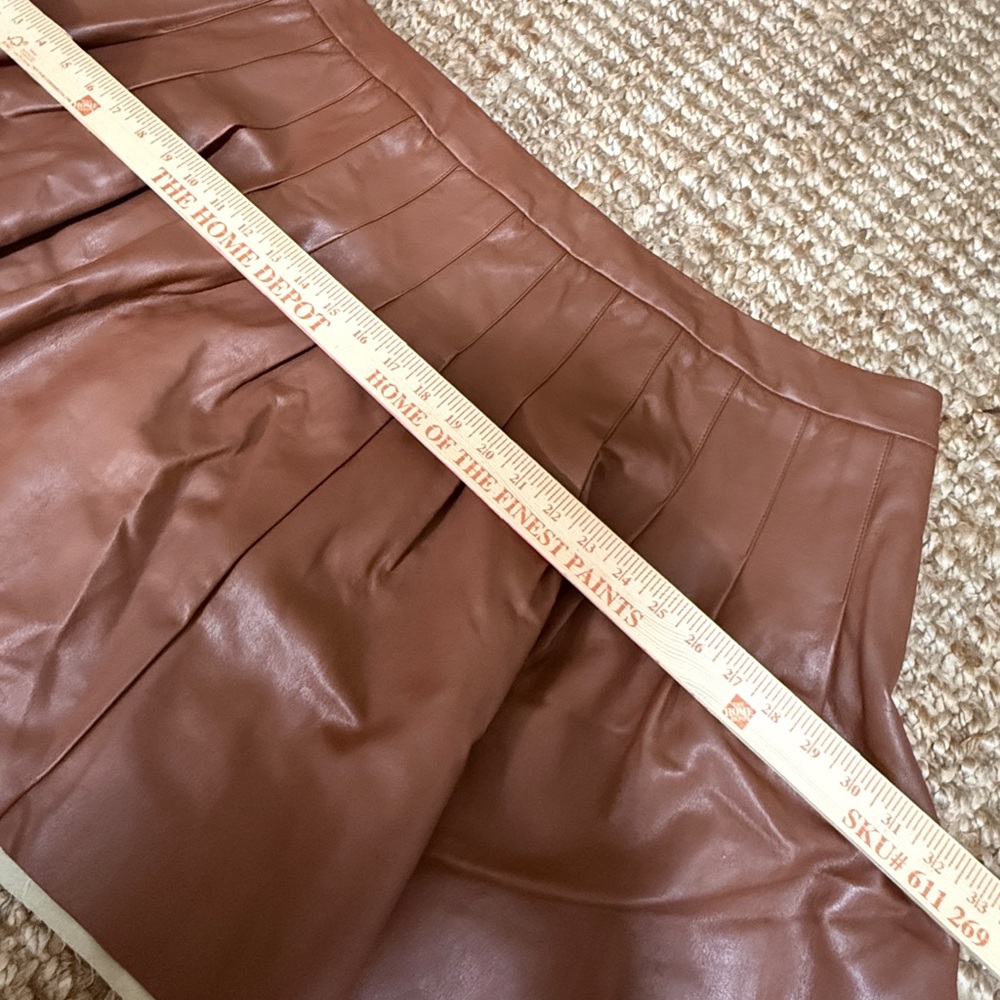 ELOQUII Vegan Faux Leather Pleated Skirt - SZ 24 - Picture 6 of 9